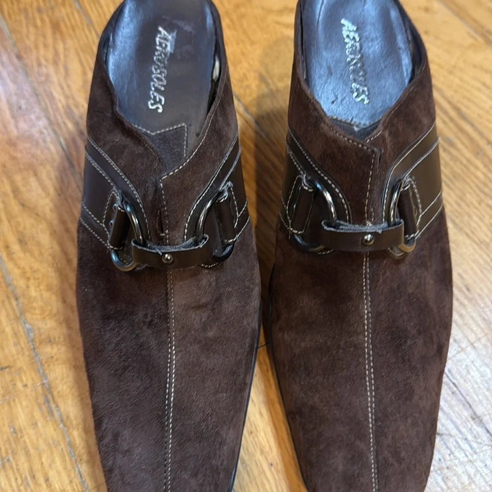 🌼AEROSOLES - BROWN SUEDE SLIP-ON - 3 INCH HEELS🌼 - Picture 6 of 11